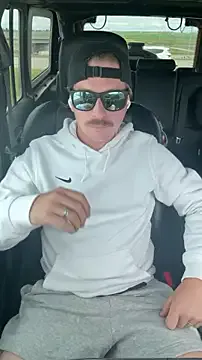 HillaryDiez – webcam model profile photo Image 6