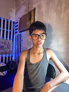 AddisonArt – webcam model profile photo Image 2