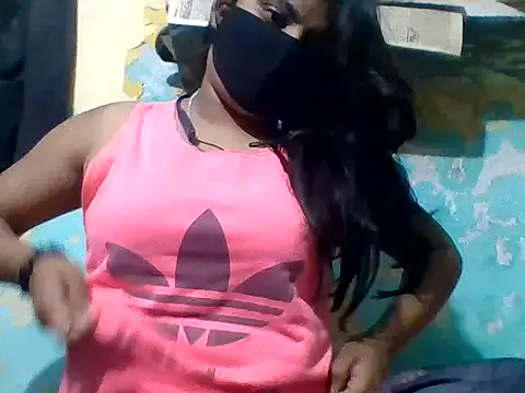 MillieGreco – webcam model profile photo Image 2