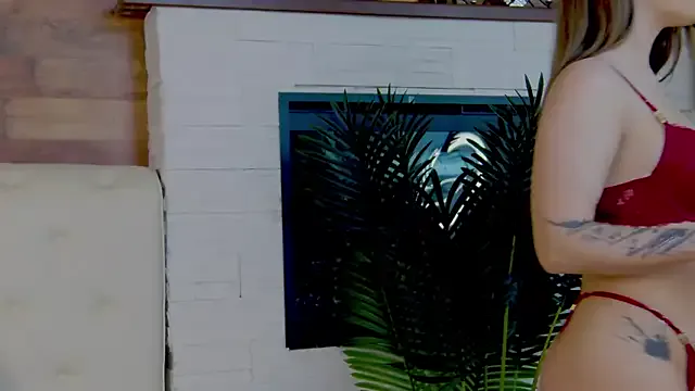 VanessaHart Image 3