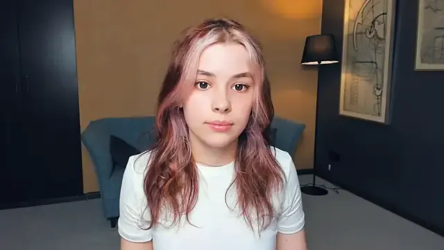 AngelInSinn – webcam model profile photo Image 2