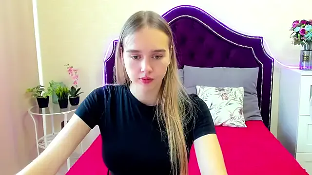 YasmienAtos – webcam model profile photo Image 4