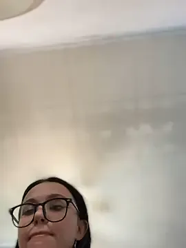 Taanni – webcam model profile photo Image 5