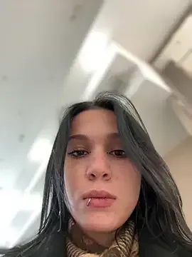 Taanni – webcam model profile photo Image 6