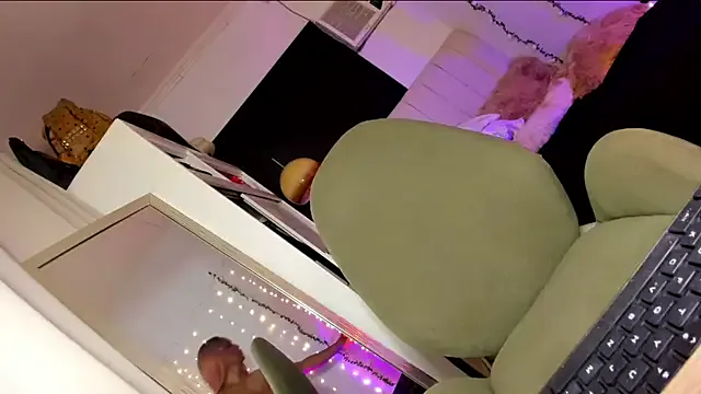 nathi_poyo – webcam model profile photo Image 13