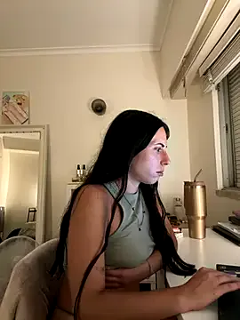 MollyTurbay – webcam model profile photo Image 5