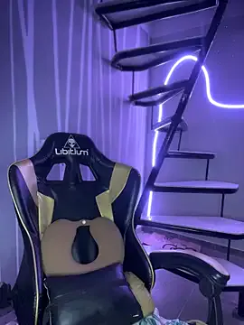 AriaAlves – webcam model profile photo Image 2