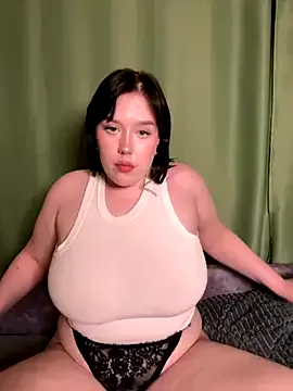 IsabelaGuerra – webcam model profile photo Image 14