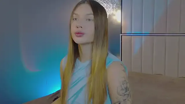 SophiaRebel – webcam model profile photo Image 12