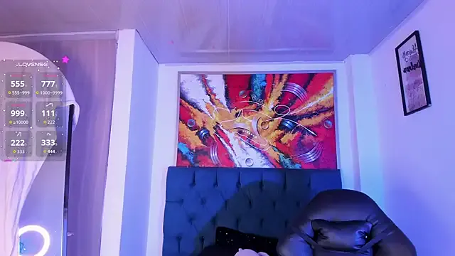 MiraKova – webcam model profile photo Image 5