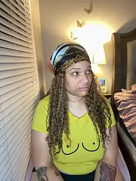 Tanisha-1 – webcam model profile photo Image 8