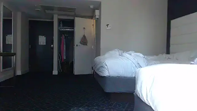 VixenCapri Image 15