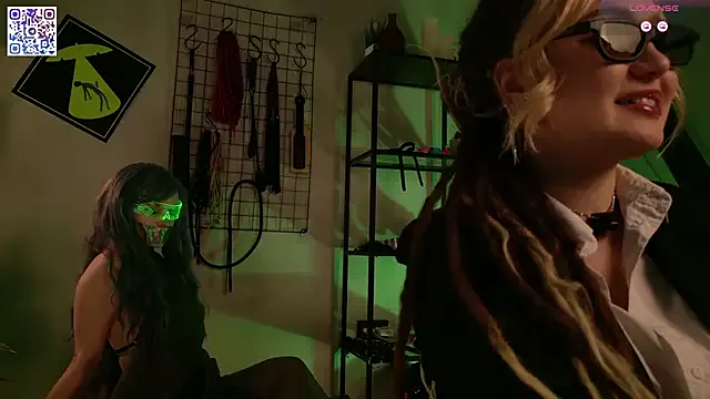 EsmeBrowm – webcam model profile photo Image 9