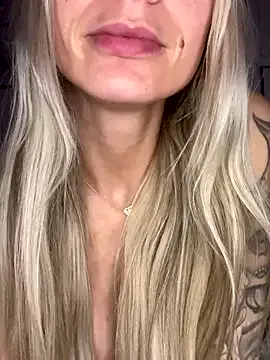 Marie – webcam model profile photo Image 11