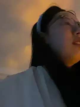 EsmeBrowm – webcam model profile photo Image 5