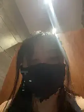 LizBentley – webcam model profile photo Image 11