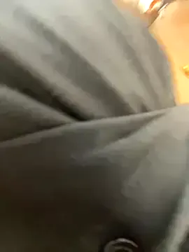 LizBentley – webcam model profile photo Image 14