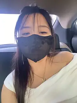 LizBentley – webcam model profile photo Image 6