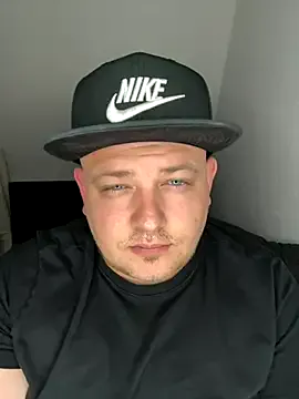 MillieGreco – webcam model profile photo Image 3