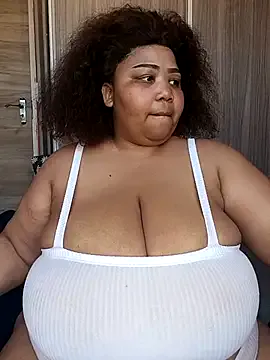 AdelLonsford – webcam model profile photo Image 16