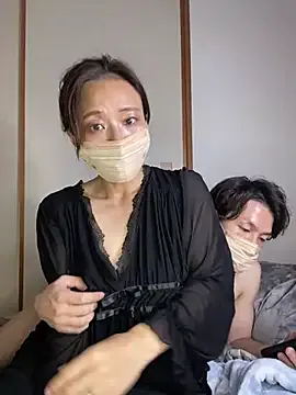 MiraKova – webcam model profile photo Image 7