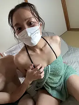 MiraKova – webcam model profile photo Image 8