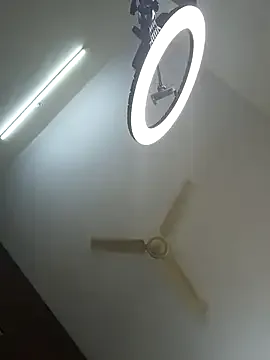 Anita – webcam model profile photo Image 14