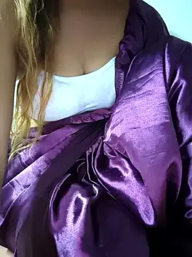 Peachy_Dream – webcam model profile photo Image 6
