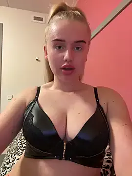 yourhornyslut Image 6