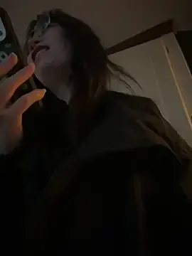 linahelen – webcam model profile photo Image 14