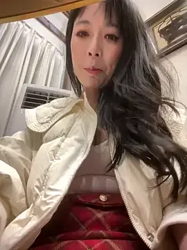 linahelen – webcam model profile photo Image 16