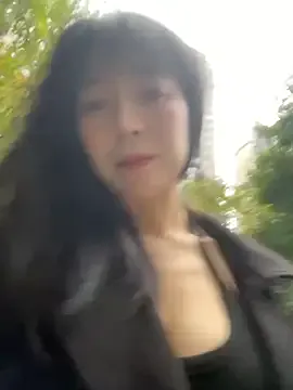 linahelen – webcam model profile photo Image 3