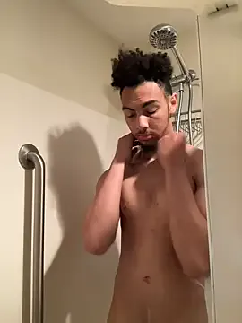 MilaDelays – webcam model profile photo Image 2