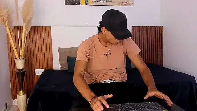 ElaRossie – webcam model profile photo Image 17