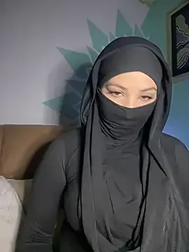 Zeynep-Lahsen Image 13