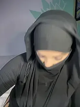 Zeynep-Lahsen Image 4