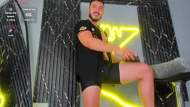 DubleDuble – webcam model profile photo Image 14