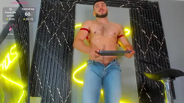 DubleDuble – webcam model profile photo Image 17