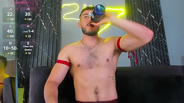 DubleDuble – webcam model profile photo Image 3