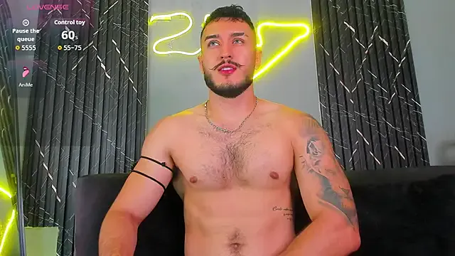 DubleDuble – webcam model profile photo Image 5