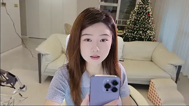 OrianaRossy – webcam model profile photo Image 2